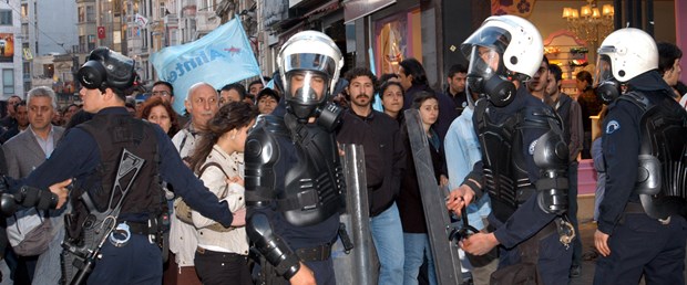 Taksim için Taksim yürüyüşüne polis engeli