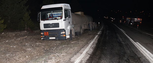 180501-yola-asit-döküldü1.jpg