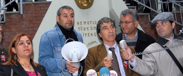 Tekel işçilerini destekleyen öğretmenlere beraat