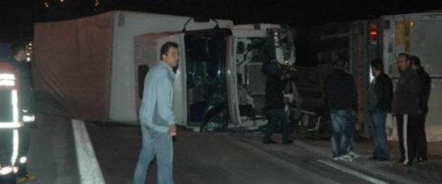 TEM ve E-5’i kilitleyen kaza