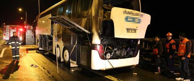 TEM'de yolcu otobüsü yandı