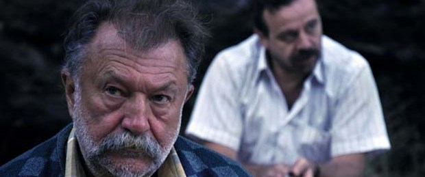 'Tepenin Ardı' salon bulamıyor!