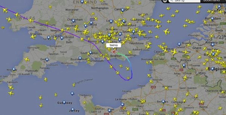 Los Angeles-İstanbul seferini yapan THY uçağı tedbir amaçlı Londra'ya iniş yaptı.