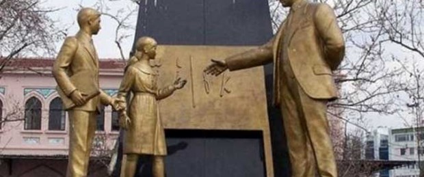 Topbaş: Atatürk Anıtı meydanda kalacak