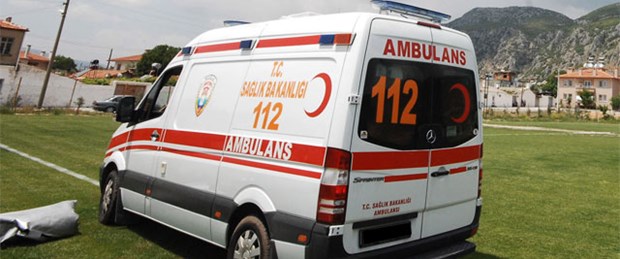 'Toz kaldırdı' diye ambulansa saldırdılar