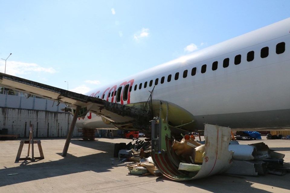 Trabzon'da pistten çıkan uçağın iç bölümündeki söküm işlemleri tamamlandı 2 Haberler Son Dakika Havacılık Haberleri | Türk Hava Yolları, Pegasus, Sunexpress, Corendon, Havacılık, Havayolları, Havalimanları, Havaalanları, THY, Hostes, Pilot, Uçak, Kabin memuru, SHGM, DHMİ , 8EanXjTZEm3VEQh3fyNNQ