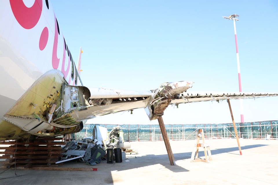 Trabzon'da pistten çıkan uçağın iç bölümündeki söküm işlemleri tamamlandı 9 Haberler Son Dakika Havacılık Haberleri | Türk Hava Yolları, Pegasus, Sunexpress, Corendon, Havacılık, Havayolları, Havalimanları, Havaalanları, THY, Hostes, Pilot, Uçak, Kabin memuru, SHGM, DHMİ ,tuV85h5Th0OiYMvJ0TLBlA