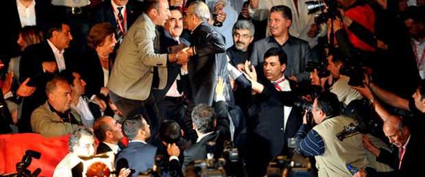 TRT1'de kongre yerine niye çizgi filmi vardı?