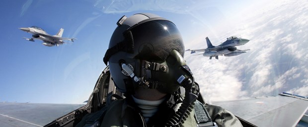 f-16 pilot.jpg