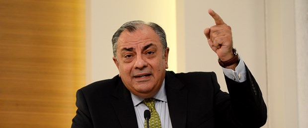 türkeş-tuğrul.jpg