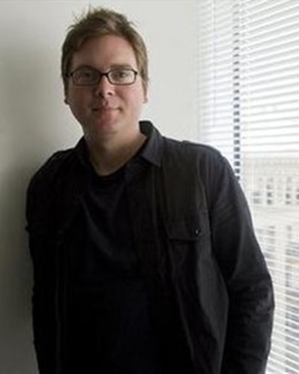Biz Stone Twitter'ın dışında Xanga, Blogger, Odeo, ve Obvious gibi servislerin kurulmasında görev aldı.