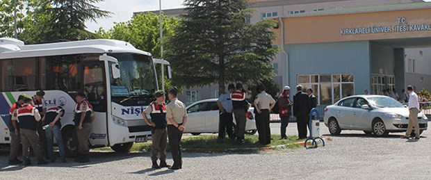 Üniversitede gerginlik: 6 yaralı