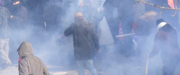 Üniversiteye 'organik' biber gazı