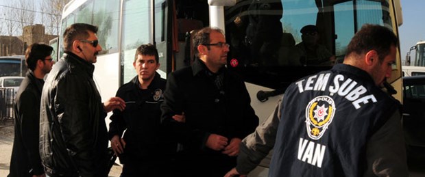 Van’daki KCK operasyonuna 8 tutuklama