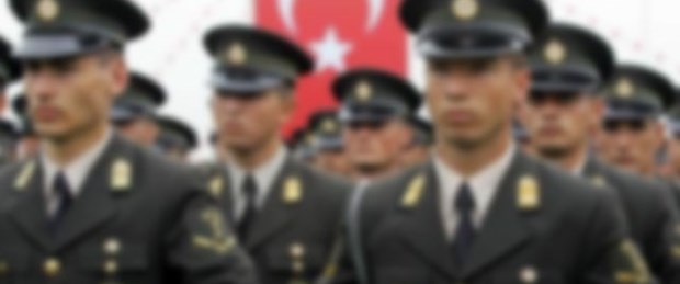 Yanlışlıkla kendi askerini vurdu