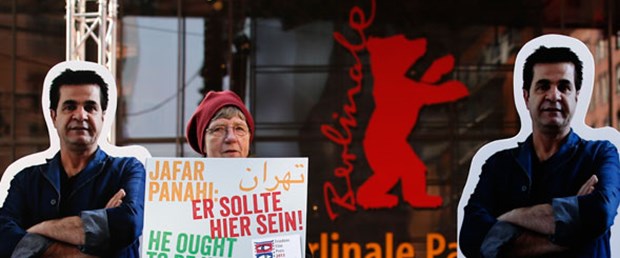 Yasak 'Perde' Berlin'de açıldı