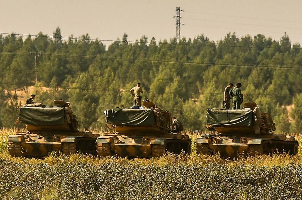 Şanlıurfa'da sınıra yakın bir bölgedeki Türk askerleri / 17 Ekim
