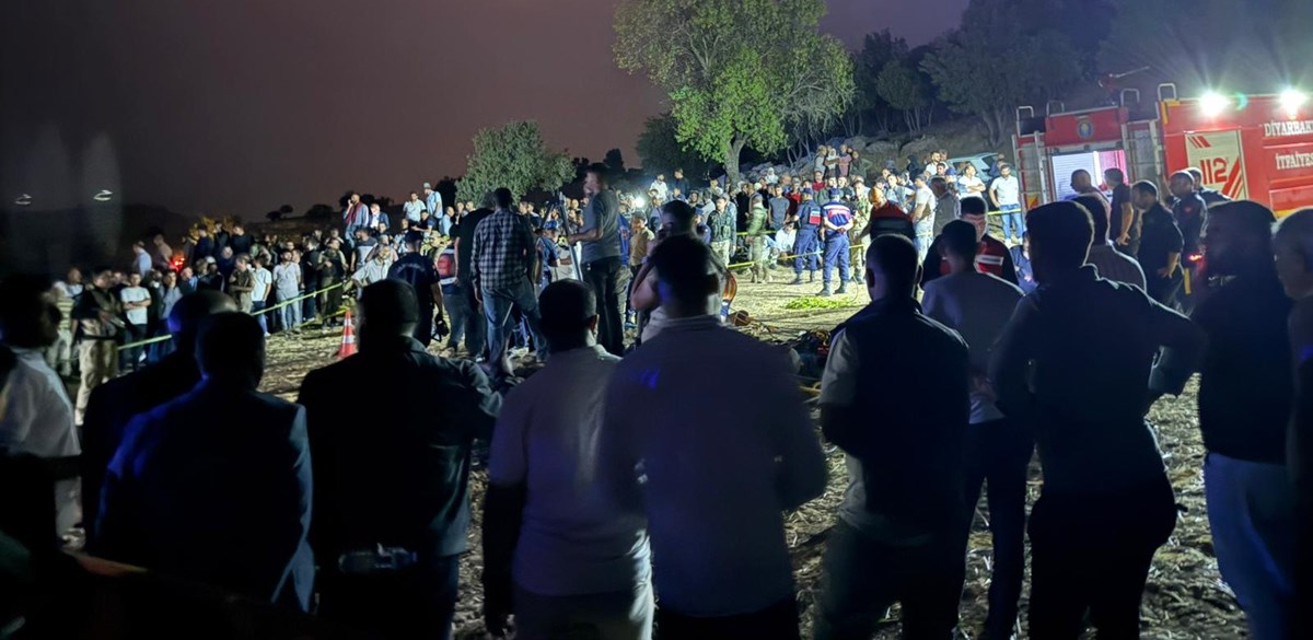 4 işçiyle irtibat kesilmesi üzerine bölgeye çok sayıda ekip sevk edildi.