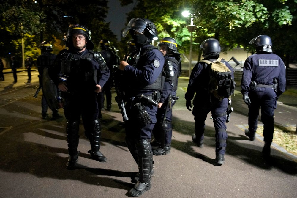 Fransa'da protestoların 7. gününde son durum: Eleştiri okları Macron'un üzerinde - 17