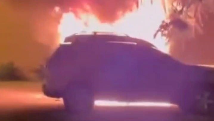 Otoparkta araç yangını