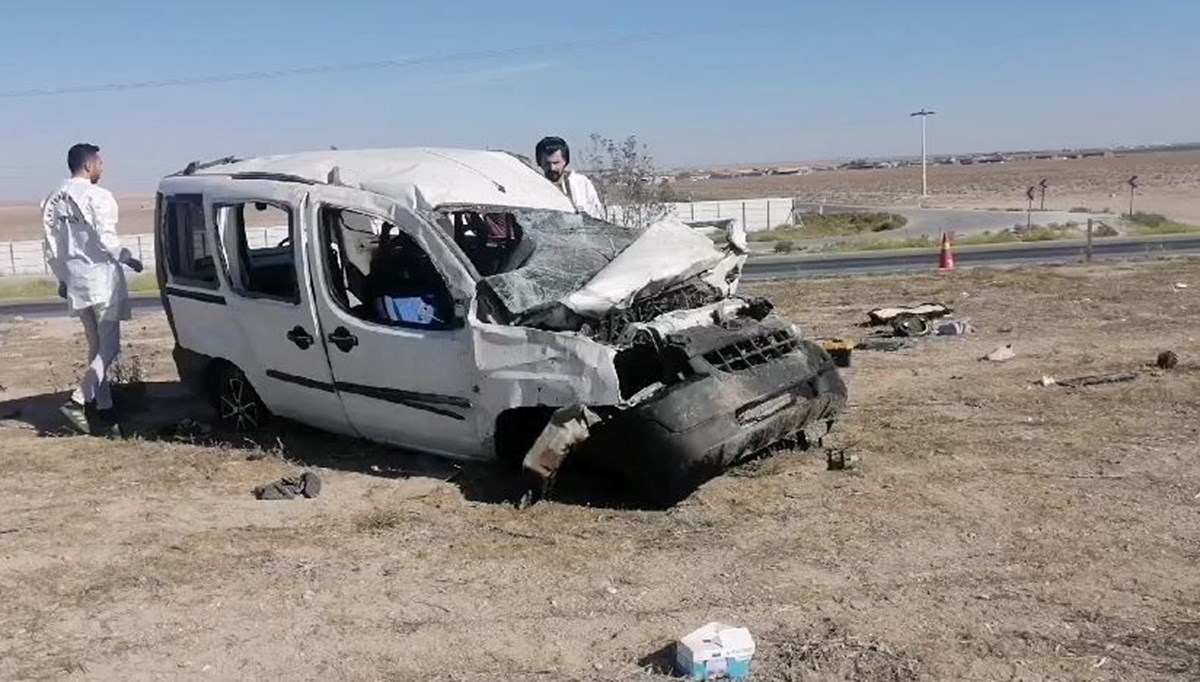 Konya'da feci kaza: 2 ölü, 3 yaralı Konya'da feci kaza: 2 ölü, 3 yaralı