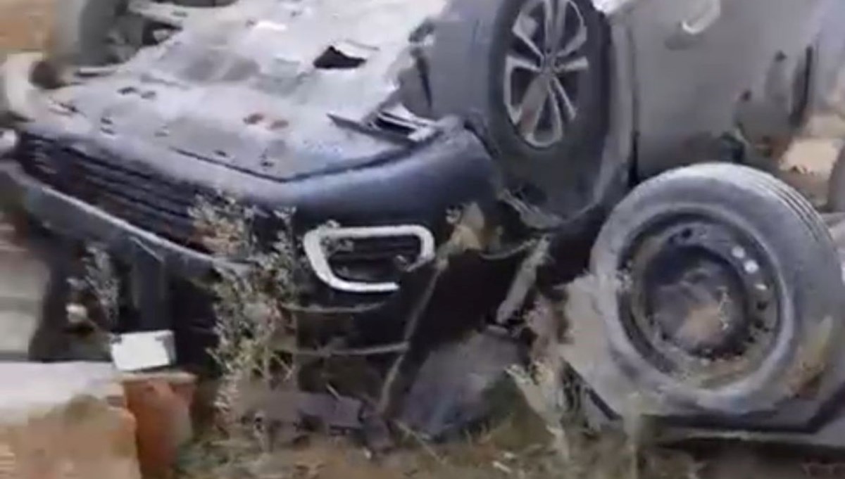 Bursa’da kontrolden çıkan, otomobil sitenin bahçesine uçtu : 1 yaralı Bursa’da kontrolden çıkan, otomobil sitenin bahçesine uçtu : 1 yaralı