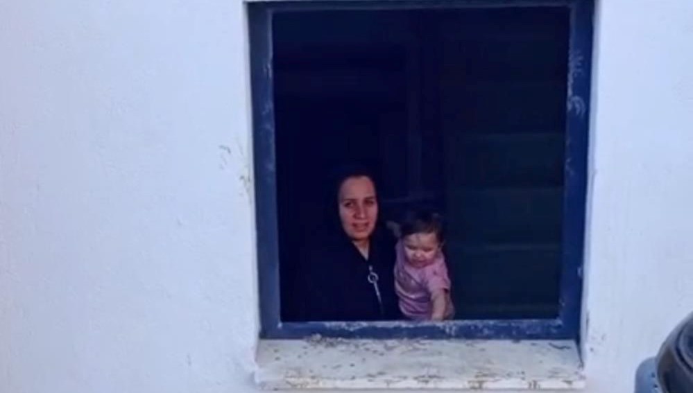 Adana'da iş makineli kurtarma operasyonu