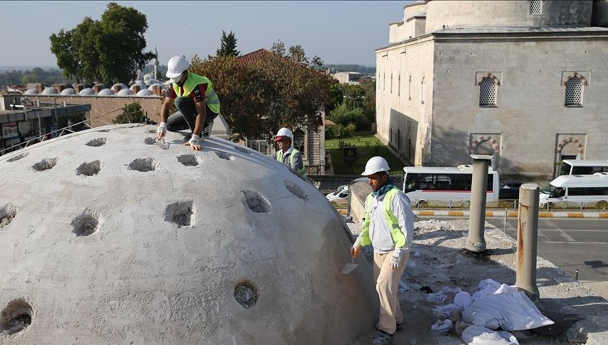 Edirne'deki Havlucular Hanı ve Mezit Bey Hamamı'nda restorasyon çalışmaları sürüyor