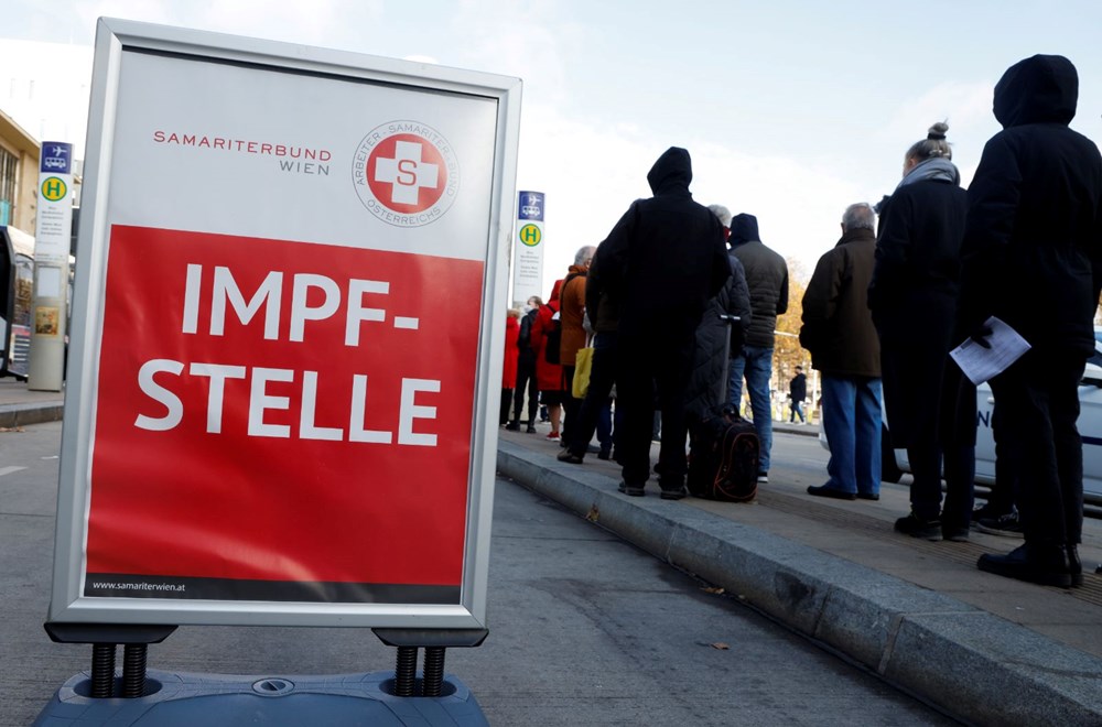 Avusturya’dan tüm ülke için zorunlu aşı kararı: Pazartesiden itibaren sokağa çıkma kısıtlaması başlıyor - 3