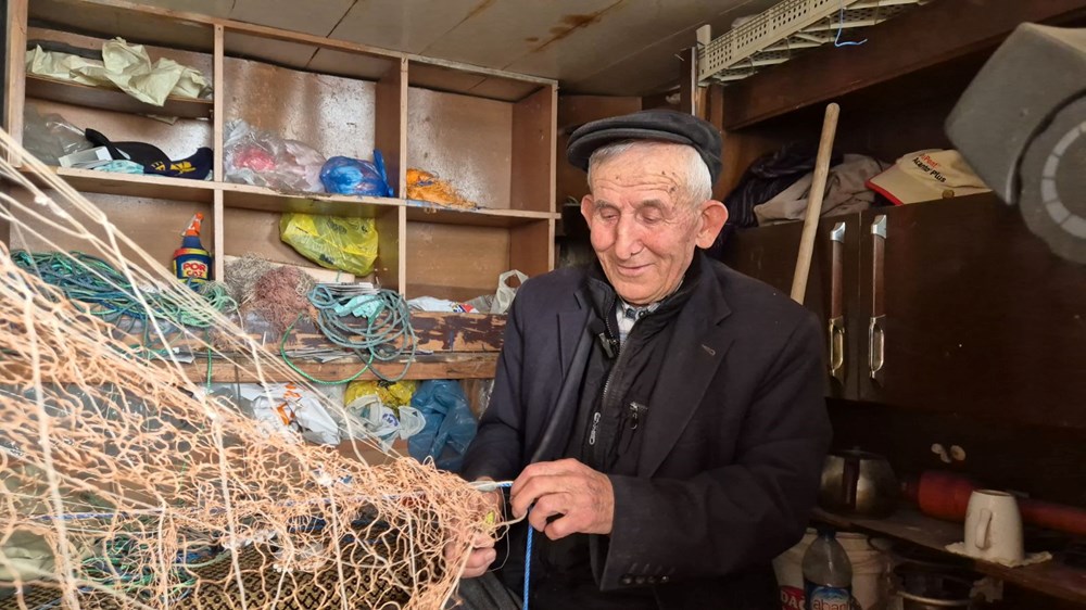 70 yılını denizde geçirdi ama limandan kopamıyor: Kahvede oturmaktansa buraya geliyorum - 4