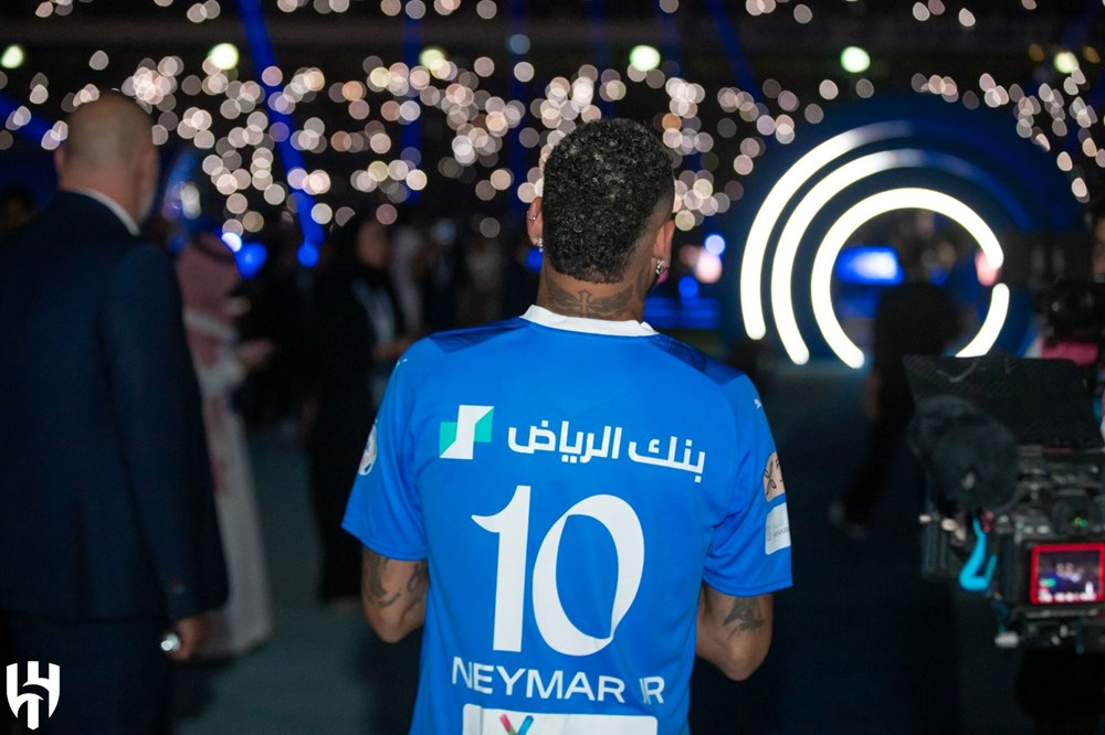 Neymar, görkemli törenle Al Hilal taraftarıyla buluştu - 11