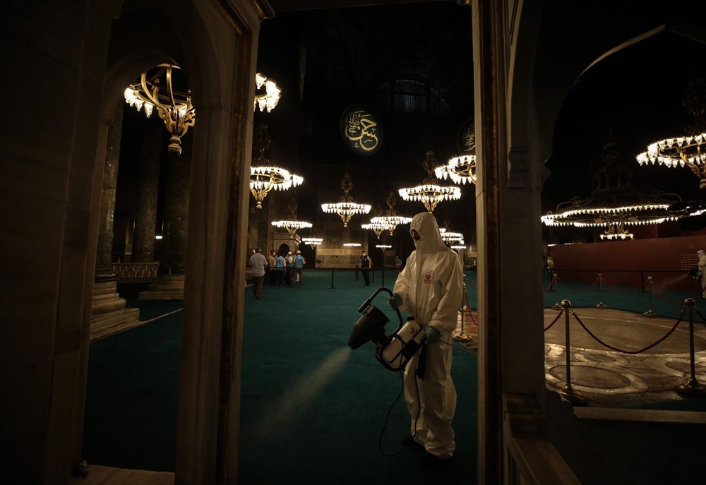 The crowd does not decrease in Hagia Sophia - 14