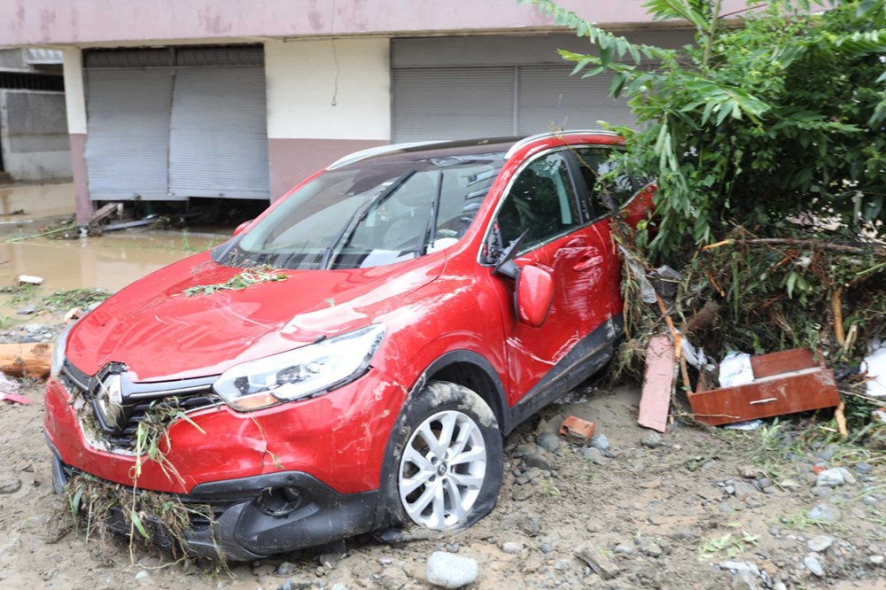 Artvin'de sel gitti, çamur kaldı - 18