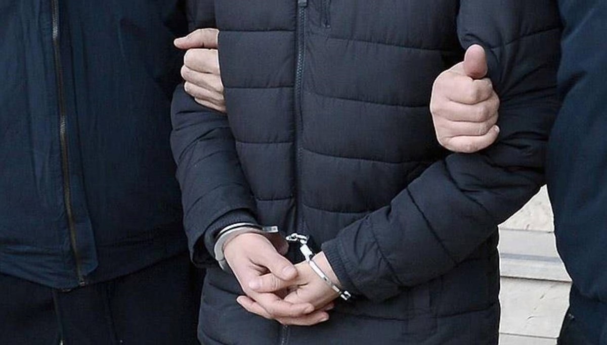 Dolandırıcı kıskıvrak yakalandı