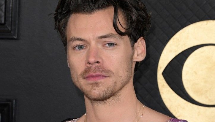 One Direction yıldızı Harry Styles, kalbini ünlü oyuncuya kaptırdı