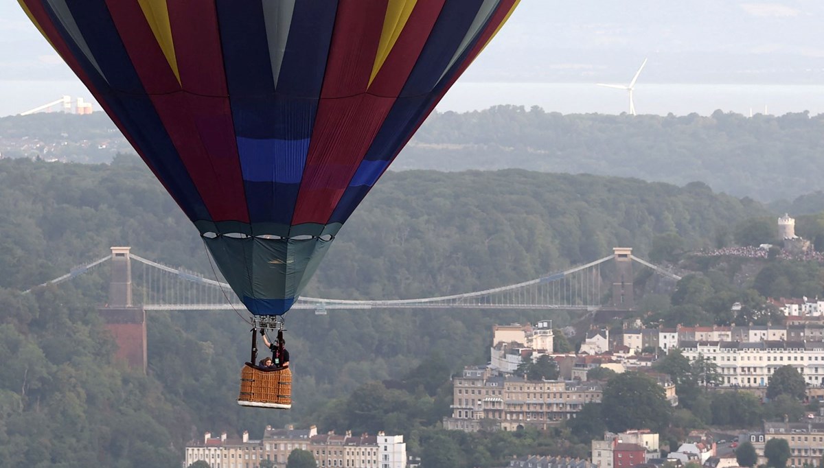 Sıcak hava balonu yere çakıldı