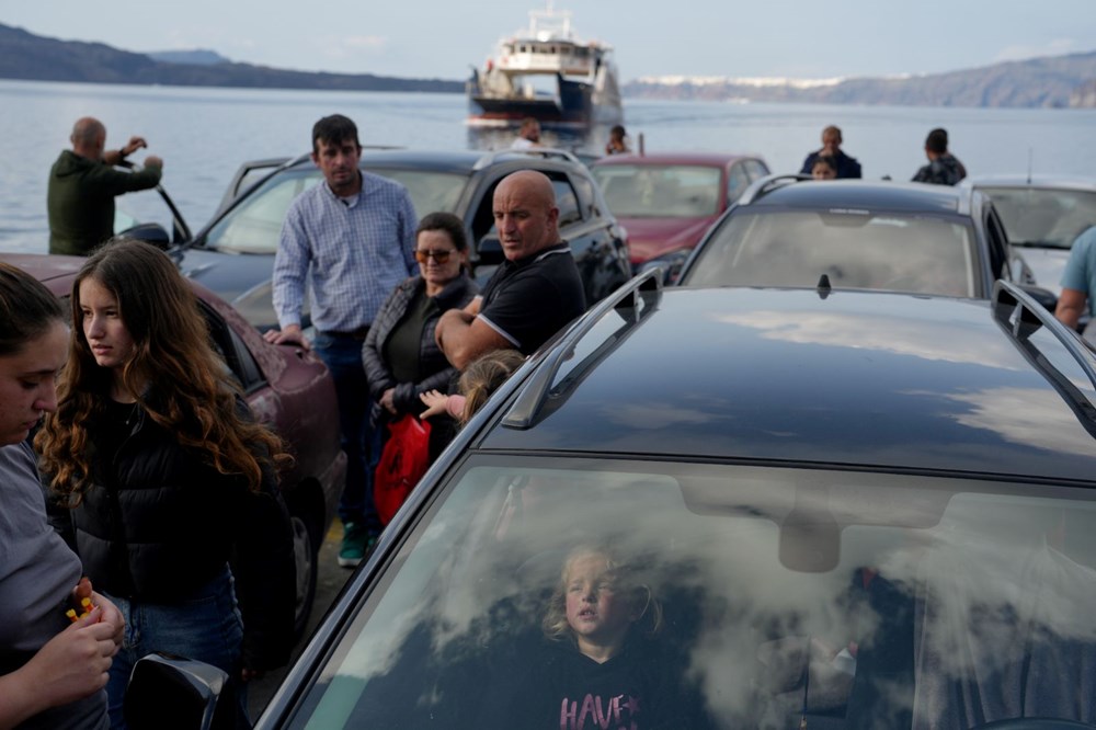 Santorini’den kaçış sürüyor: Büyük deprem kapıda, turizm bitmek üzere - 6