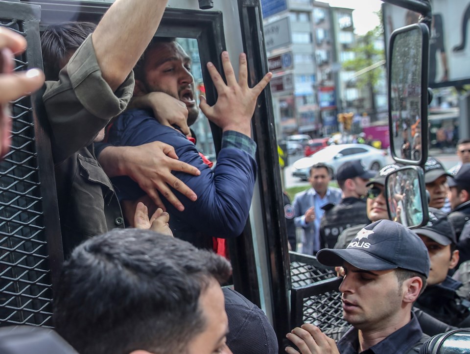 İstanbul'da 1 Mayıs coşkusu (Taksim'e gitmek isteyenlere müdahale) - 7