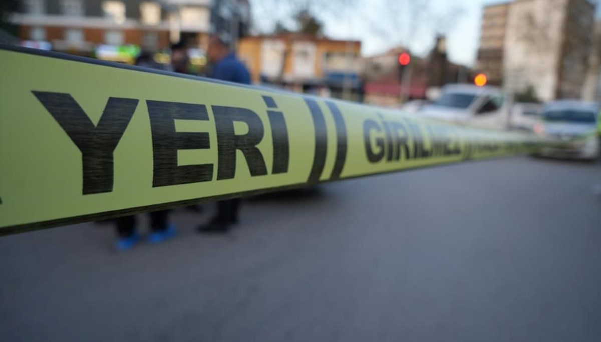 Sevgilisi boğazından bıçaklamıştı: 20 günlük yaşam mücadelesini kaybetti Sevgilisi boğazından bıçaklamıştı: 20 günlük yaşam mücadelesini kaybetti