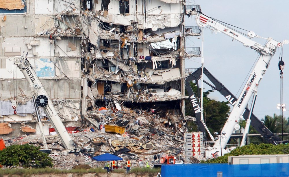 Biden visited: Race against time in collapsed building - 6