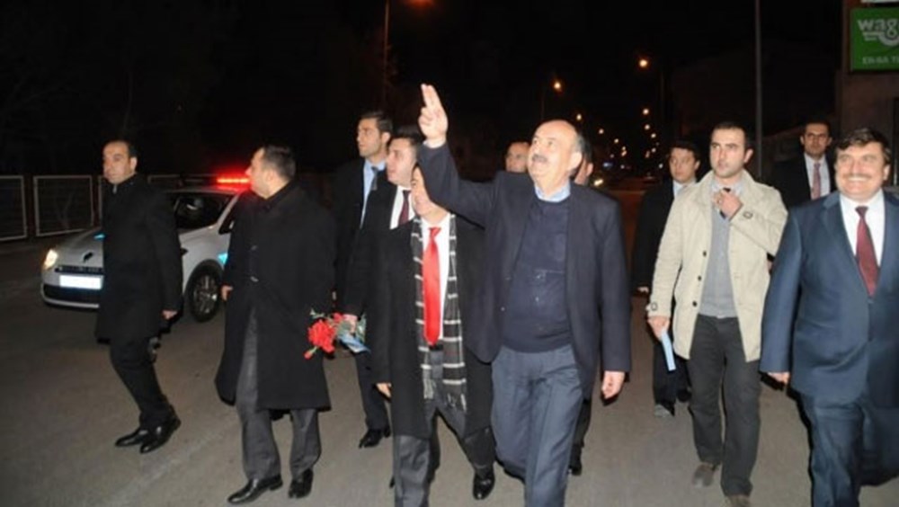 Çayı bakan danışmanı içti - 1