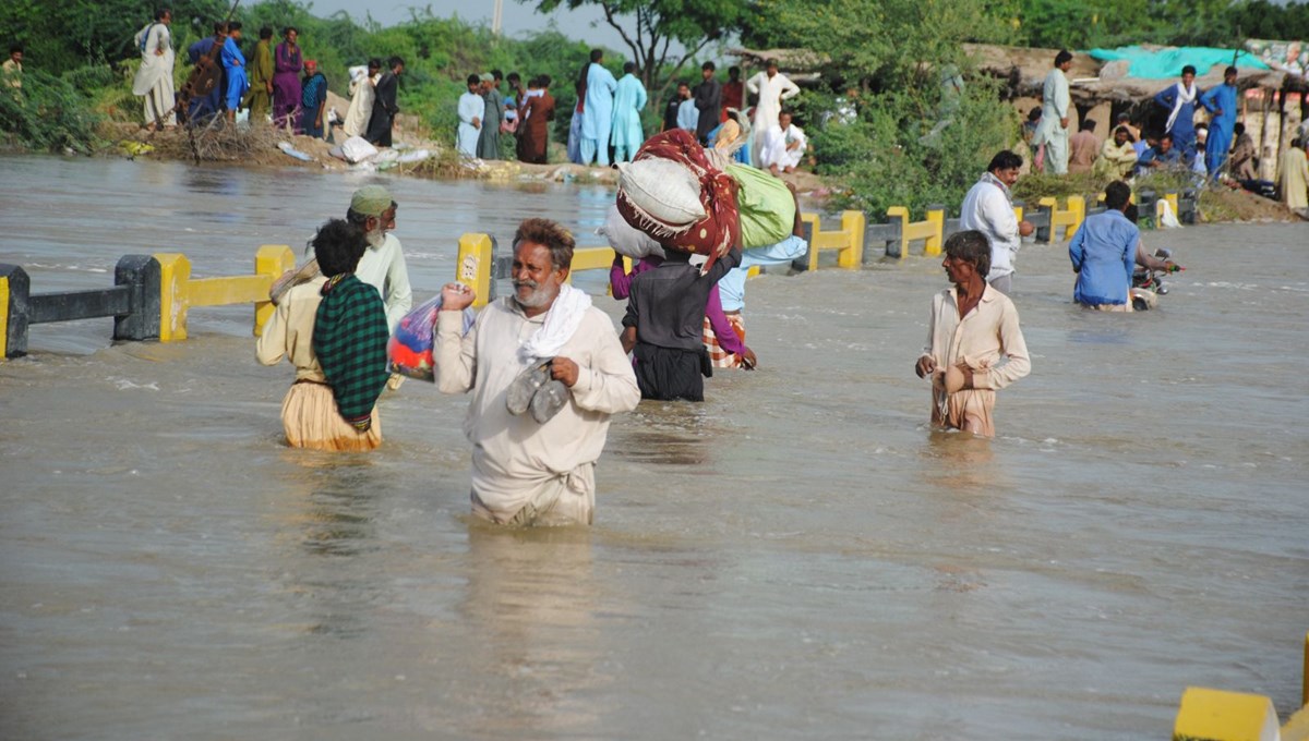 Pakistan'da muson yağmurları nedeniyle ulusal acil durum ilan edildi