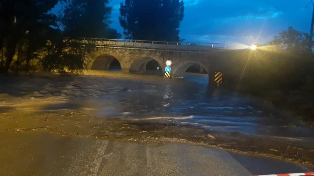 Sağanak birçok kentte hayatı felç etti - 12