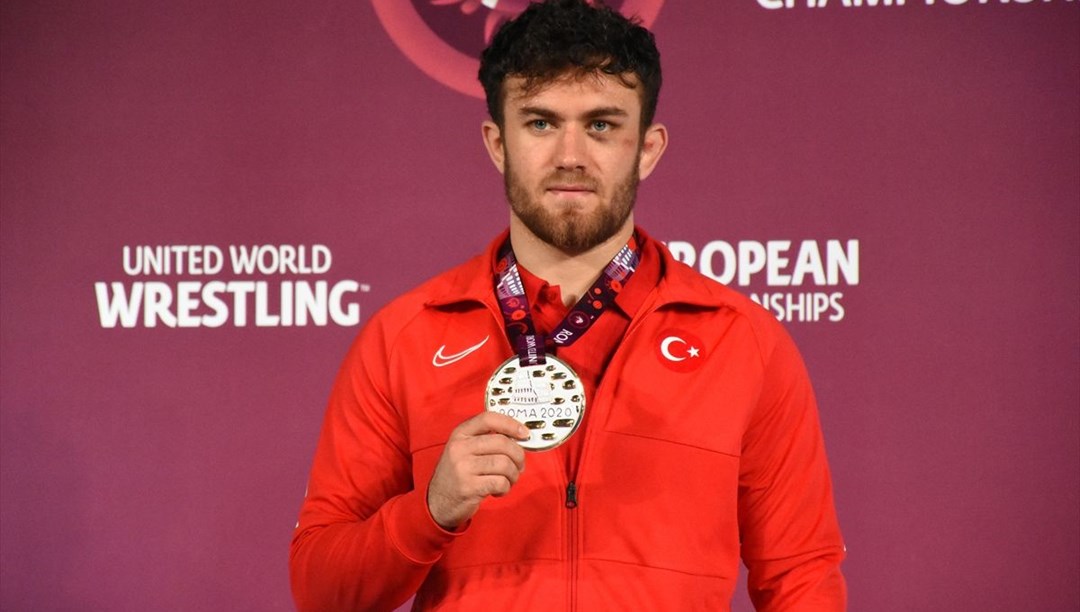 Milli güreşçi Süleyman Karadeniz Avrupa şampiyonu oldu