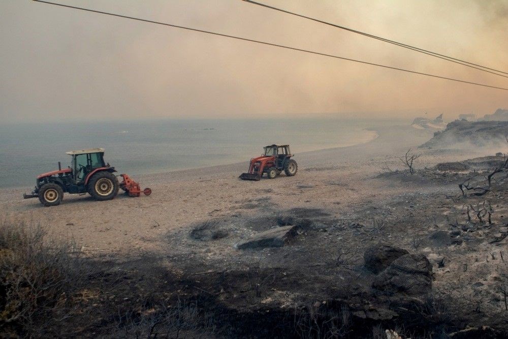 Yunanistan'ın turistik Rodos adasında orman yangını: 40 bin kişi tahliye edildi - 8