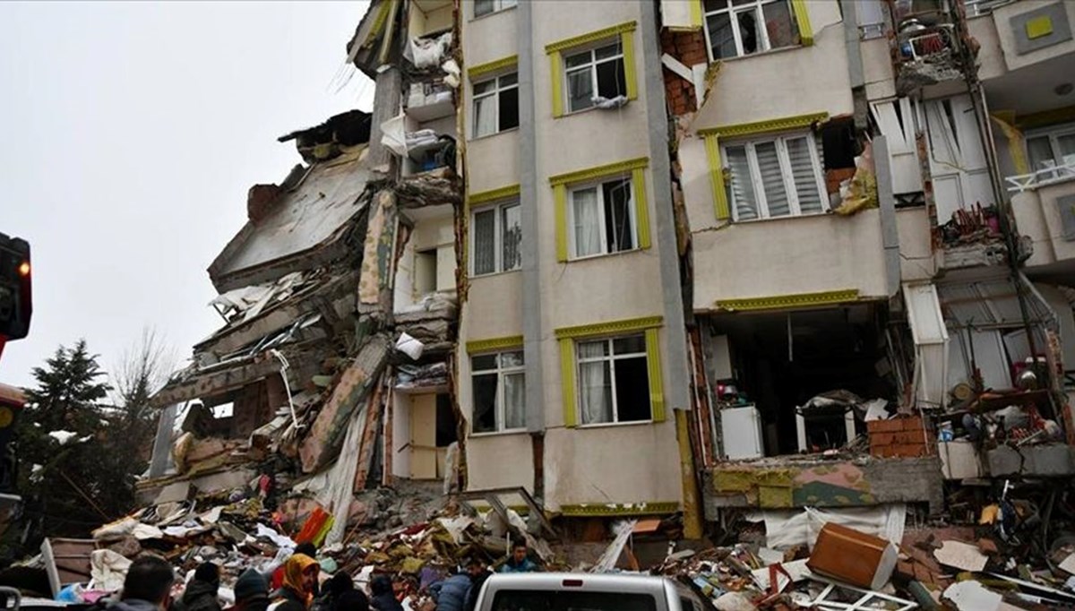 6 Şubat'ın birinci yılı | Deprem travması nasıl atlatılır? (Uzman yanıtı)