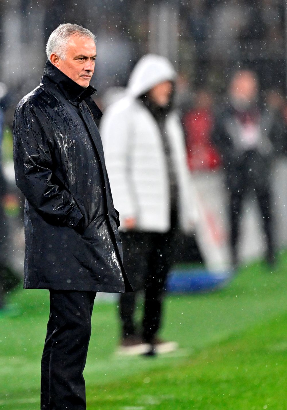 Jose Mourinho'dan Trabzonspor maçı sonrası VAR yansısı: "Dünyanın her yerinde penaltı" 76