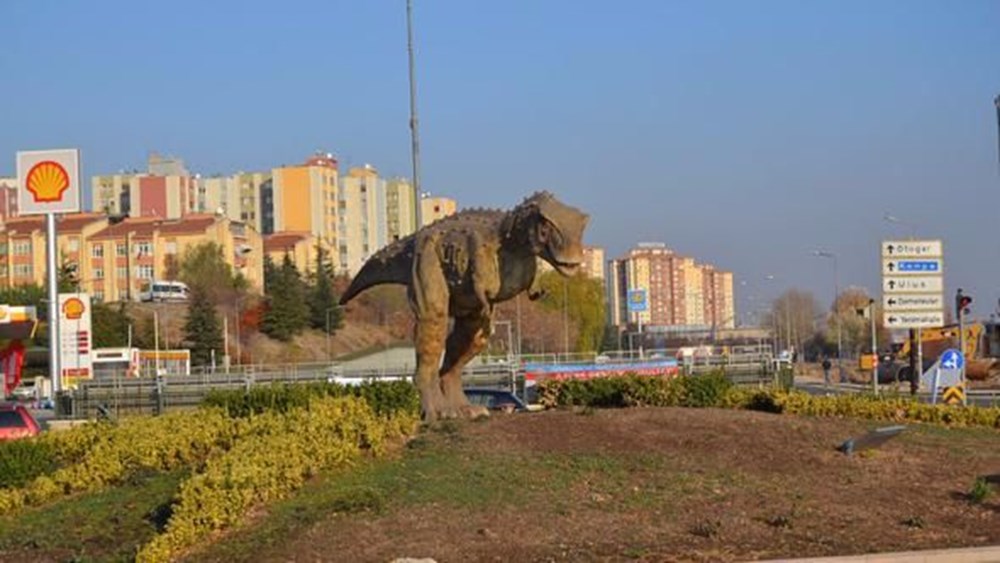 Ankara'daki dinozor maketi kaldırıldı - 1