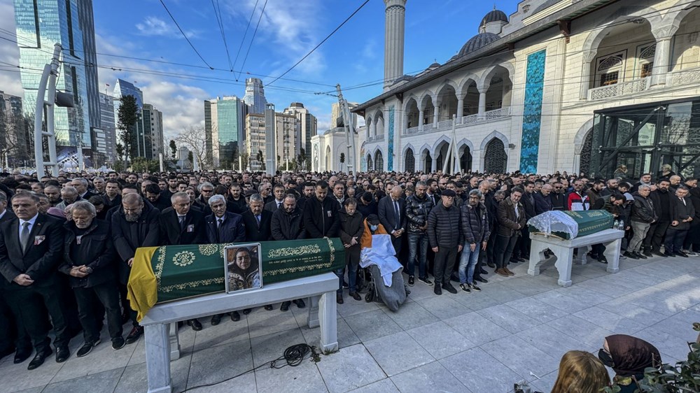 Kartalkaya yangın faciası: Vücudundaki kırıklara aldırmadı, eşi ve 2 çocuğunu son yolculuklarına uğurladı - 1
