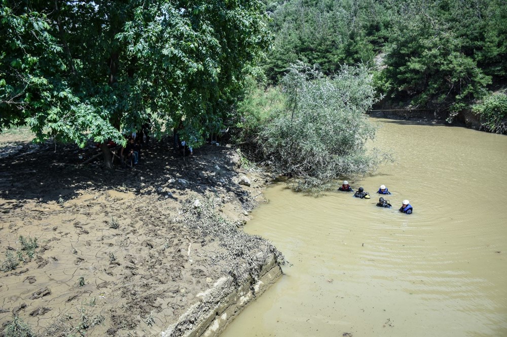 Çamur ve balçık içinde arama - 9